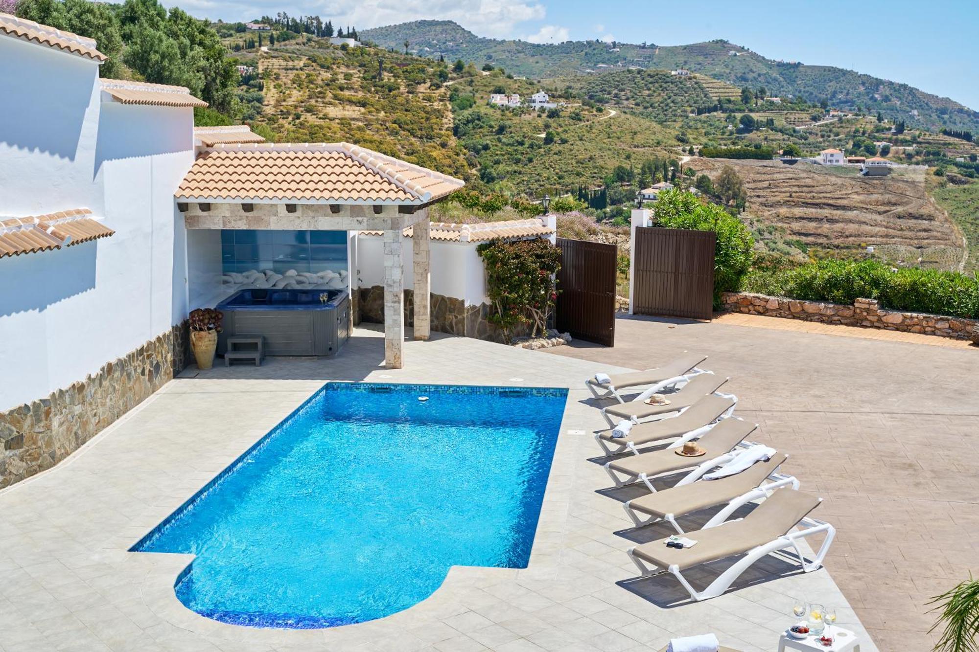 Villa Javier En Sayalonga Exterior photo
