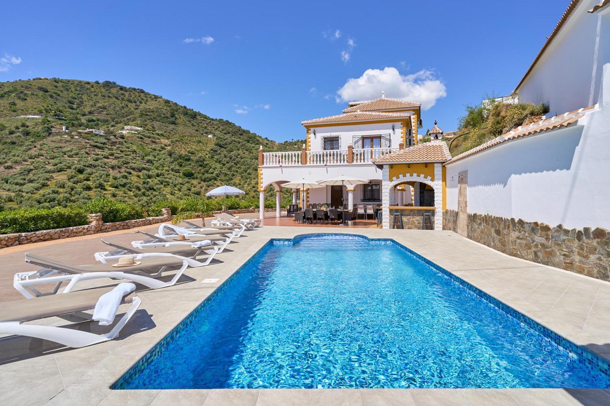 Villa Javier En Sayalonga Exterior photo